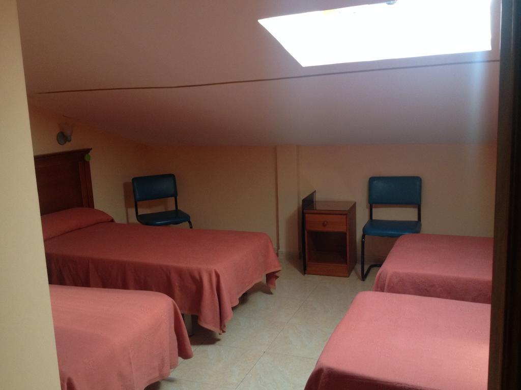 Hostal González Guadarrama Quarto foto